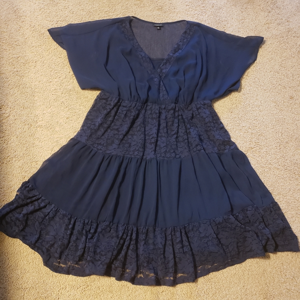 TORRID V-neck Lace, floral detail, knee-length